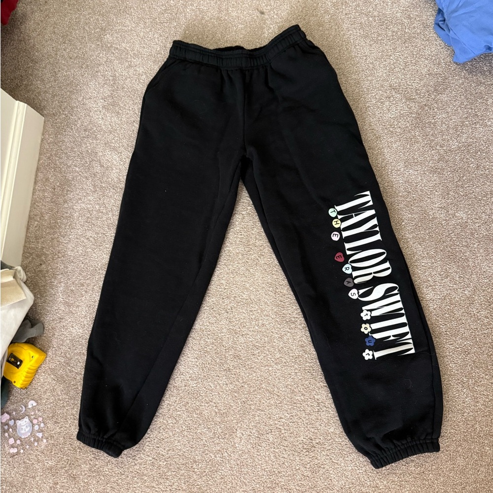 Taylor Swift eras tour sweatpants